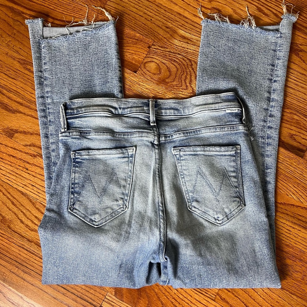 MOTHER The Insider Crop Fray Light Blue Ankle Jeans - Picture 10 of 12